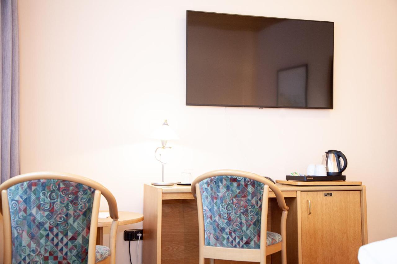 Hotel Lonac ドゥイスブルグ エクステリア 写真